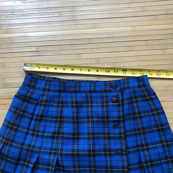 Vintage Wool kilt skirt - Picture 6 of 9